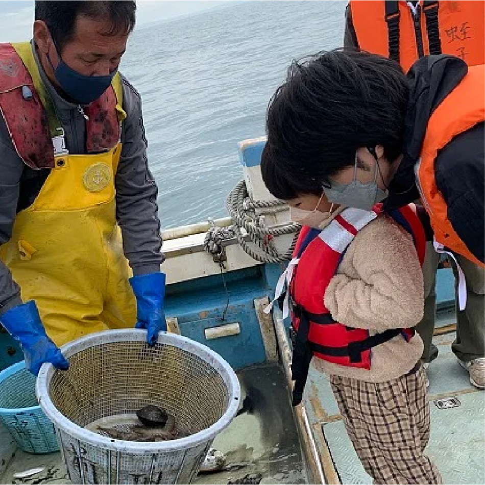 “しあわせの島”で海の幸を満喫